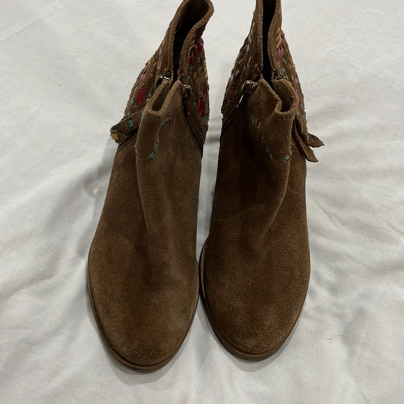 Naughty Monkey Aztec leather stitching/weaving size 8.5. - Picture 3 of 8